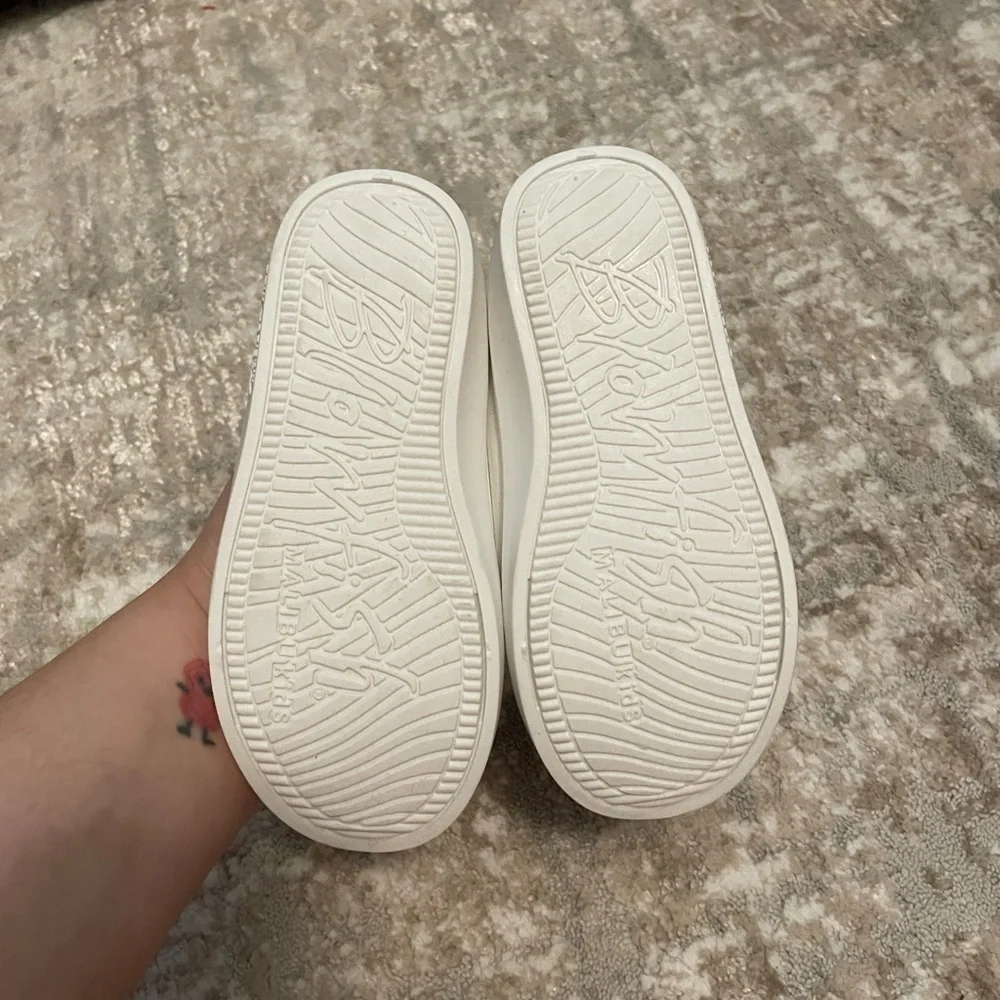 Blowfish Malibu Charming White Floral Bow Kids Casual Shoes size 10C-NWT